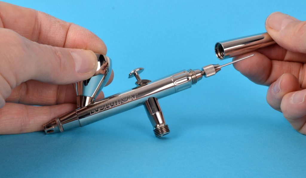 Cleaning an Harder & Steenbeck Airbrush: Step 1